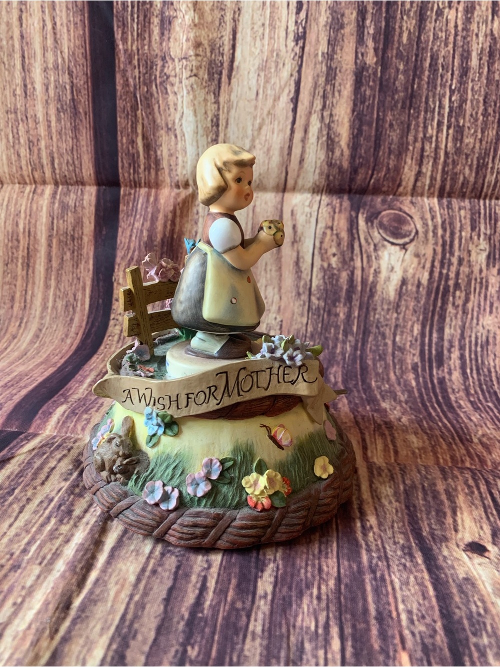 Goebel 1998 Musikfest Collection "A Wish For A Mother" Musical Porcelain Figure